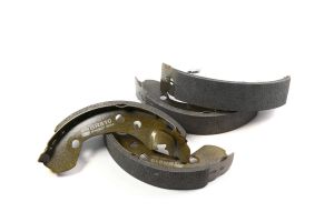 Колодки барабанные к-кт для VAZ Lada Vesta 2015> BR810 Hola