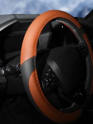 Оплетка на руль, искусственная кожа, коричневая/черная, 38 см / M (AWC-CM-05M) awccm05m Airline