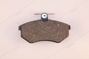 Колодки тормозные дисковые передние VW GOLF PASSAT