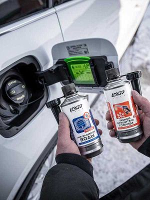 Нейтрализатор воды присадка в дизель на 40-60 л LAVR, 310 мл / Ln2104