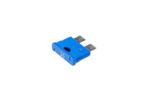 Предохранитель UNIVAL 15A (0710340) ax80215a Cargen
