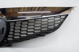 Решетка радиатора mazda gg oem3198 O.E.M.