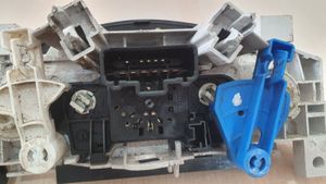 Б/у  275100922R Блок управления отопителем Renault Sandero Stepway 2014 Хэтчбек 5 дв K7MF710 bu8a22570 Б/У запчасти