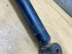 Б/у  443800 Амортизатор Chery Very 2012 хетчбек SQR477F  Задн. Лев. bu8a23770 Б/У запчасти