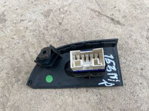 Б/у  735308076 кнопка стеклоподъемника Fiat Albea 2008  350A1000  Перед. Прав. bu8a24700 Б/У запчасти