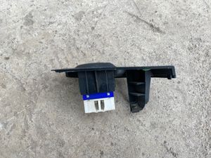 Б/у  735308076 кнопка стеклоподъемника Fiat Albea 2008  350A1000  Перед. Прав. bu8a24700 Б/У запчасти