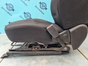 Б/у  884004Y010CEY Сиденье Kia Rio  3 1,4  Перед. Прав. Сиденье переднее правое Kia Rio 3 2006-2012 by6j26173 Б/У запчасти