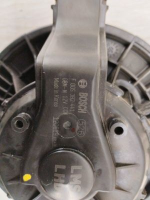 Б/у  F00S3B2441 Мотор отопителя Hyundai ix35       Мотор отопителя Hyundai ix35 2009—2013 (б/у) by6j30625 Б/У запчасти