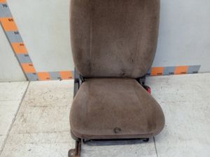 Б/у  8510154G00FJ4 Сиденье переднее правое Suzuki Liana 2001  1.6, R16A    Сузуки Лиана by7c266379 Б/У запчасти