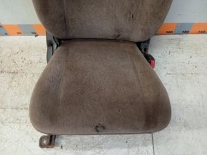 Б/у  8510154G00FJ4 Сиденье переднее правое Suzuki Liana 2001  1.6, R16A    Сузуки Лиана by7c266379 Б/У запчасти