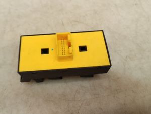 Б/у  1017000588 Блок управления стеклоподъемниками Geely Emgrand X7 2014  2.0, JLD4G20 by7c390015 Б/У запчасти