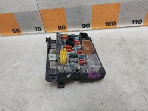 Б/у  9661708280 Блок предохранителей под капотом Peugeot 307 by7c434572 Б/У запчасти