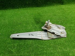 Б/у  6983002090 Механизм стеклоподъемника TOYOTA COROLLA 2006 E120 СЕДАН 3ZZ-FE  Задн. Прав. by4a23524 Б/У запчасти
