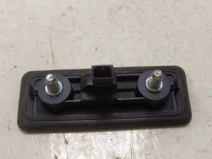 Б/у  1Z0827574C Кнопка открывания багажника SKODA OCTAVIA A5 2004 - 2013 by4a40135 Б/У запчасти
