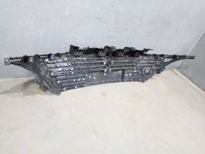 Б/у  C589F2713011423 решетка радиатора Changan Lamore       БЕЗ ЗНАЧКА, ТРЕЩИНА НА ЗАДНЕЙ ЧАСТИ bu4a100636 Б/У запчасти