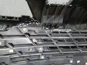 Б/у  C589F2713011423 решет�ка радиатора Changan Lamore       БЕЗ ЗНАЧКА, ТРЕЩИНА НА ЗАДНЕЙ ЧАСТИ bu4a100636 Б/У запчасти