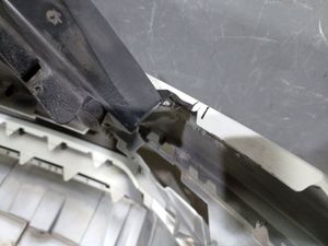 Б/у  8450040054 Бампер передний Lada Vesta       ПОСЛЕ 2022 ГОДА, НЕБОЛЬШИЕ НАДРЫВЫ, ЦАРАПИНЫ bu4a95724 Б/У запчасти