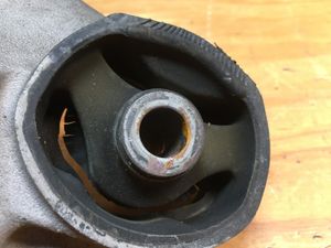 Б/У 50840S5A010 Подушка двигателя HONDA CIVIC FERIO  Перед.  мкпп by1f80039 Б/У запчасти
