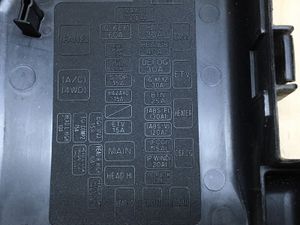 Б/у  D52166760 Блок реле и предохранителей MAZDA DEMIO 2006 DY3W ZJVE by1f111658 Б/У запчасти