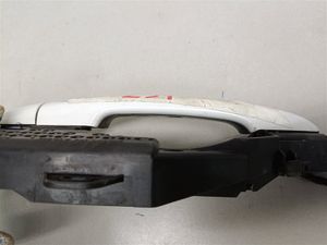 Б/у  806706656R Ручка двери Renault Kaptur 2018  F4R  Перед. Прав. Цвет GLACIER WHITE 369 bu1a54442 Б/У запчасти