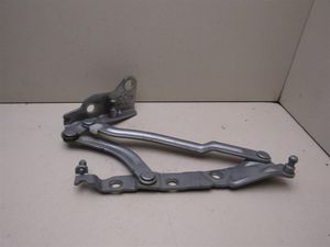 Б/у  30716249 Петля крышки багажника на Volvo S40 2004-2012  ПРАВАЯ 31278386 by8k138430 Б/У запчасти