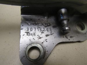 Б/у  30716249 Петля крышки багажника на Volvo S40 2004-2012  ПРАВАЯ 31278386 by8k138430 Б/У запчасти