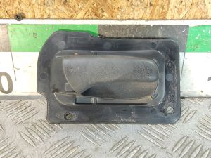 Б/у  Ручка двери внутренняя передняя правая OPEL Vectra  X18XE by6lyt0122363 Б/У запчасти