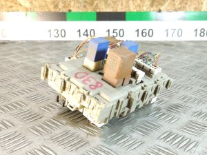 Б/у  Блок предохранителей салонный NISSAN Almera N16 QG15DE by6lyt0127061 Б/У запчасти