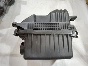 Б/У 2811011R100 Корпус воздушного фильтра для Hyundai Solaris 2010-2017, Hyundai Veloster 2011-2017, by8f2100887 Б/У запчасти