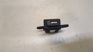 Б/у  96125S9110 Гнездо AUX / USB IN Hyundai Palisade  (LX2) 2018> by8jap0016094673 Б/У запчасти