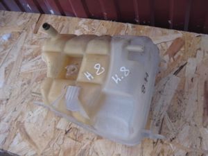 Б/у  52079701AE Бачок расширительный Jeep Liberty I  2004 2.8crdi 2,8 МКПП Артикул: 9590892 OEM: 520 by5k9590892 Б/У запчасти