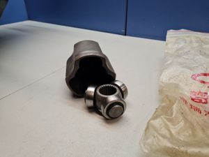 Б/у   A21XLB3AF2203050C Шрус внутренний передний для Chery Fora A21 2006-2010 by1a339895 Б/У запчасти