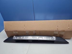 Б/у   848101807R Накладка двери багажника для Renault Duster 2021- by1a348619 Б/У запчасти