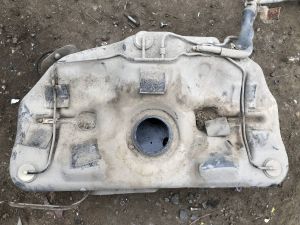 Б/у  2720131000 Бак топливный Nissan Almera Classic (B10) 2006-2013 Оригинал. Повреждена горловина. by8g831036 Б/У запчасти