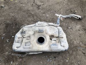 Б/у  2720131000 Бак топливный Nissan Almera Classic (B10) 2006-2013 Оригинал. Повреждена горловина. by8g831036 Б/У запчасти