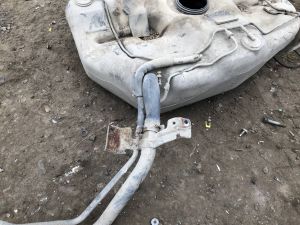 Б/у  2720131000 Бак топливный Nissan Almera Classic (B10) 2006-2013 Оригинал. Повреждена горловина. by8g831036 Б/У запчасти