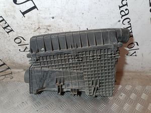 Б/у  7700852518 Корпус воздушного фильтра Renault Safrane (1991-2001) 1997 bu6ap940718 Б/У запчасти