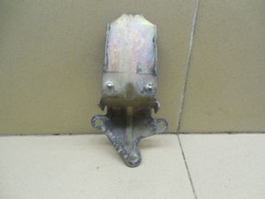 Б/у  316300131105495 Кронштейн бачка расширительного UAZ Patriot 2003> by7a388133 Б/У запчасти