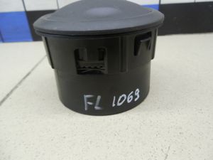 Б/у  21900810404000 Дефлектор воздушный VAZ Lada Granta 2011> FL by7a401100 Б/У запчасти