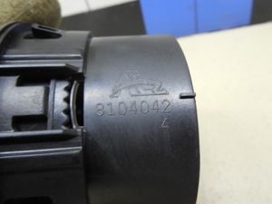 Б/у  21900810404000 Дефлектор воздушный VAZ Lada Granta 2011> FL by7a401100 Б/У запчасти