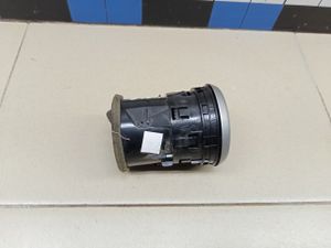 Б/у  68760JD10A Дефлектор воздушный NISSAN Qashqai (J10) 2006-2014 ДЕФЕКТ ШТОРКИ R by7a401509 Б/У запчасти