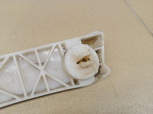 Б/у  62223EW800 Крон�штейн переднего бампера левый NISSAN Almera (G15) 2013> ДЕФЕКТ КРЕПЛЕНИЯ by7a402079 Б/У запчасти