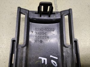 Б/у  5314260070 Накладка на решетку радиатора TOYOTA Land Cruiser (150)-Prado 2009> ЦЕНТРАЛЬНАЯ ПОД by7a421675 Б/У запчасти