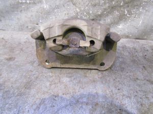 Б/у  S213501060 Суппорт передний правый на Chery QQ6 (S21) 2007-2010 by8k82525 Б/У запчасти