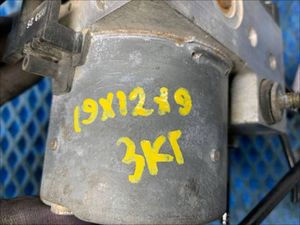 Б/у  0273004172 Блок ABS (насос)  Peugeot 406 I Xu10j4r 1998  Артикул: 10732     Блок ABS (насос) Pe by4l10732 Б/У запчасти