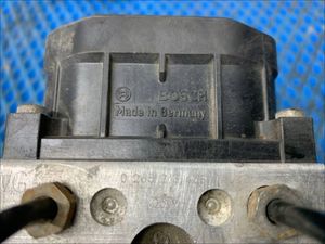 Б/у  0273004172 Блок ABS (насос)  Peugeot 406 I Xu10j4r 1998  Артикул: 10732     Блок ABS (насос) Pe by4l10732 Б/У запчасти